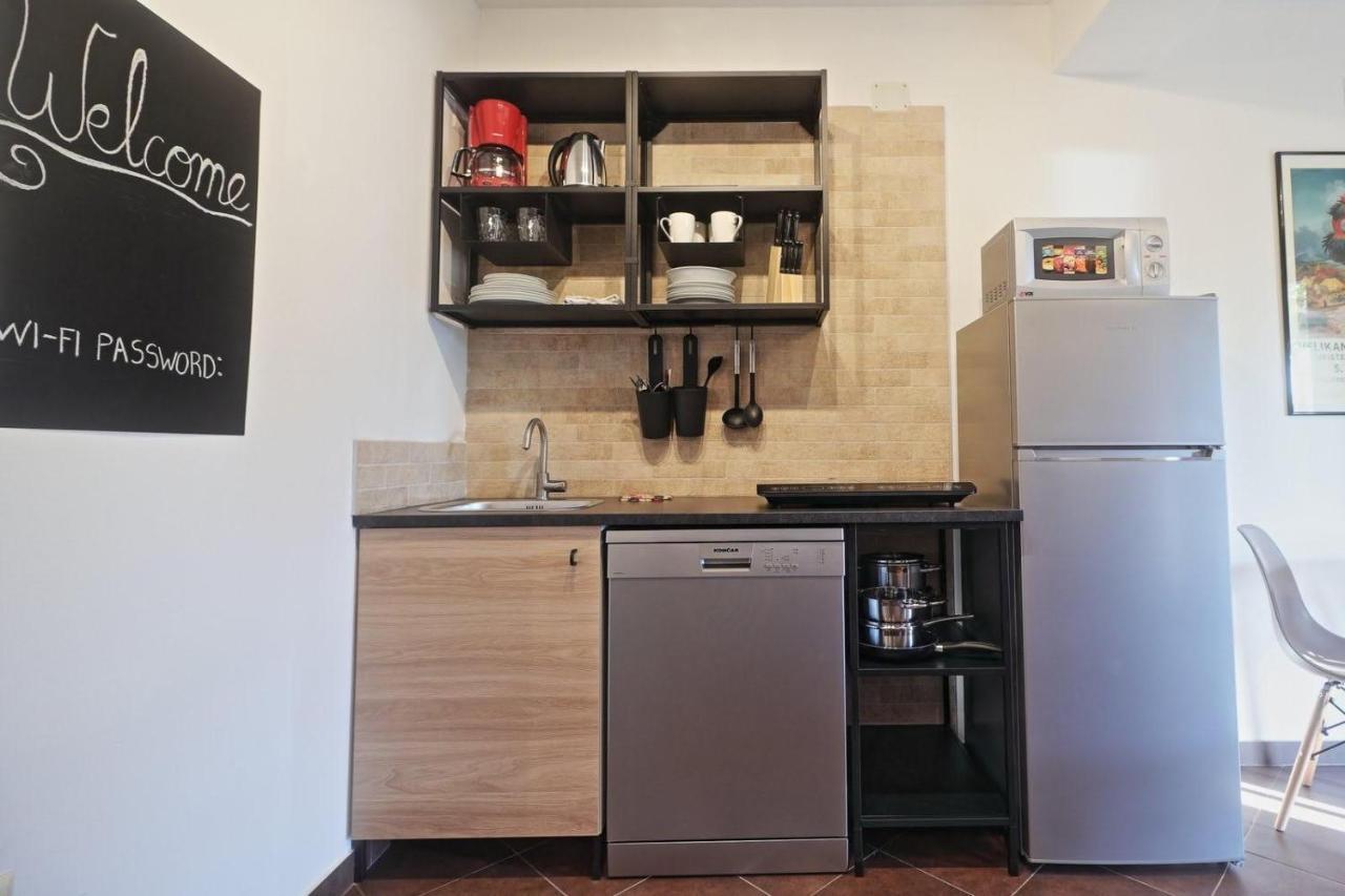 Apartman Studio Pesja Omišalj Buitenkant foto